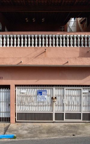 Casa à venda com 125m², 2 quartos e 1 vagaFachada