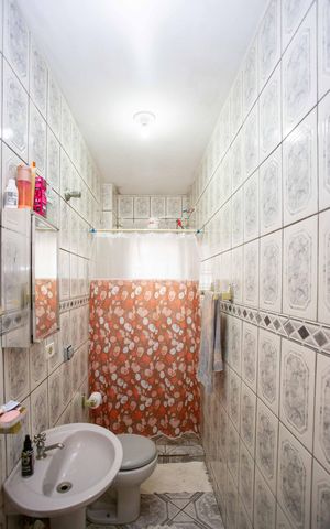 Casa à venda com 125m², 2 quartos e 1 vagaBanheiro