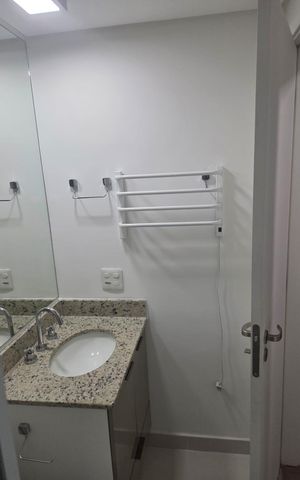 Apartamento para alugar com 56m², 2 quartos e 1 vaga Apartamento para alugar com 56m², 2 quartos e 1 vagaBanheiro