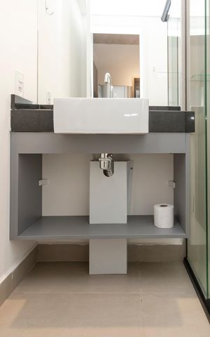 Studio para alugar com 17m², 1 quarto e sem vaga Studio para alugar com 17m², 1 quarto e sem vagaBanheiro da Varanda