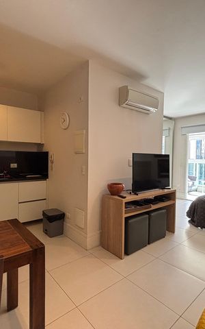 Studio à venda com 37m², 1 quarto e 1 vaga Studio à venda com 37m², 1 quarto e 1 vagaStudio