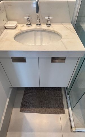 Studio à venda com 37m², 1 quarto e 1 vaga Studio à venda com 37m², 1 quarto e 1 vagaBanheiro