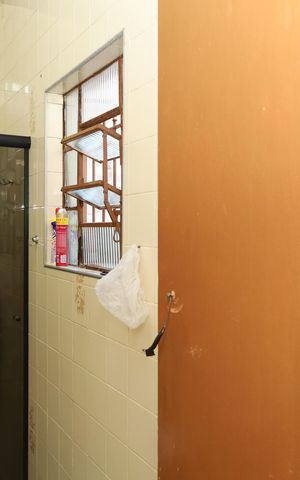 Casa à venda com 250m², 3 quartos e 5 vagasBanheiro social