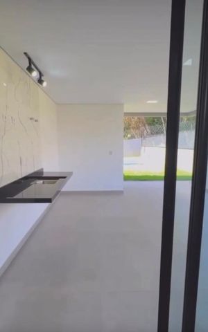 Casa de condomínio para alugar com 256m², 3 quartos e 4 vagas Casa de condomínio para alugar com 256m², 3 quartos e 4 vagasÁrea externa