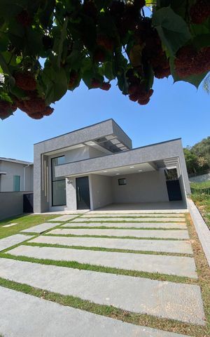 Casa de condomínio para alugar com 256m², 3 quartos e 4 vagas Casa de condomínio para alugar com 256m², 3 quartos e 4 vagasFachada