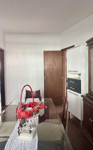 Apartamento à venda com 190m², 4 quartos e 1 vaga Apartamento à venda com 190m², 4 quartos e 1 vagaSala de jantar