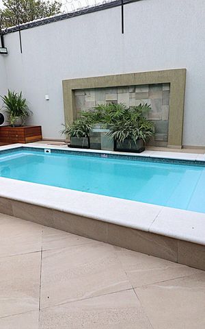 Casa à venda com 262m², 5 quartos e 1 vagaPiscina