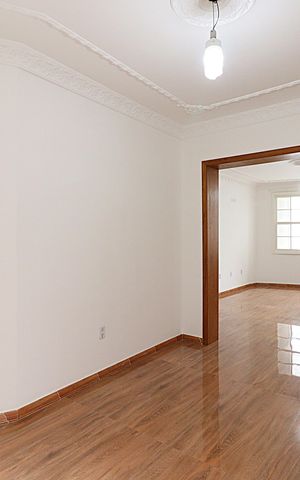 Casa à venda com 262m², 5 quartos e 1 vagaSobrado sala 1