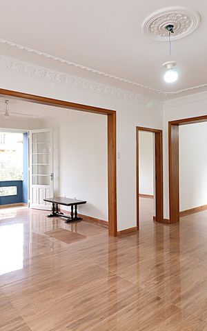 Casa à venda com 262m², 5 quartos e 1 vagaSobrado sala 2