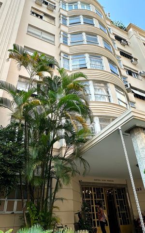 Apartamento à venda com 143m², 4 quartos e 1 vaga