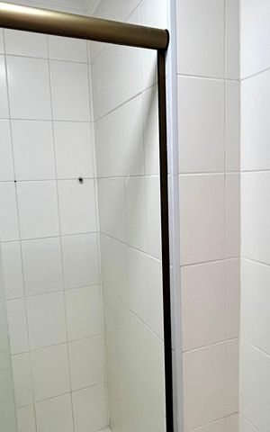 Apartamento à venda com 75m², 2 quartos e 2 vagas Apartamento à venda com 75m², 2 quartos e 2 vagasBanheiro 1
