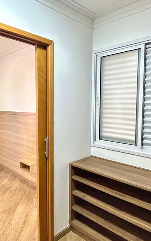 Apartamento à venda com 75m², 2 quartos e 2 vagas Apartamento à venda com 75m², 2 quartos e 2 vagasCloset da suíte