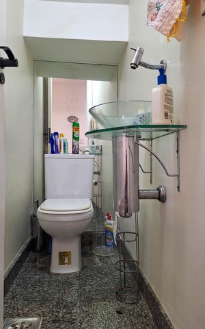 Casa de condomínio à venda com 240m², 4 quartos e 1 vaga Casa de condomínio à venda com 240m², 4 quartos e 1 vagaLavabo