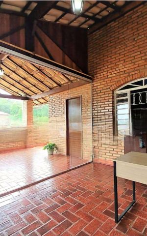 Casa de condomínio à venda com 220m², 4 quartos e 3 vagas Casa de condomínio à venda com 220m², 4 quartos e 3 vagasQuarto 1