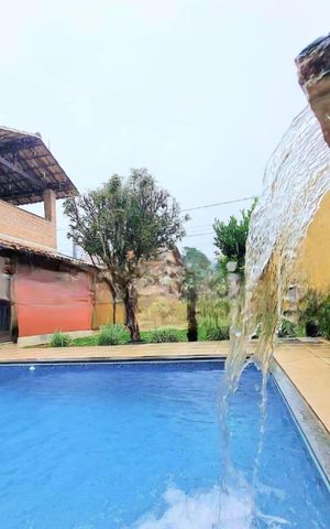 Casa de condomínio à venda com 220m², 4 quartos e 3 vagas Casa de condomínio à venda com 220m², 4 quartos e 3 vagasPiscina