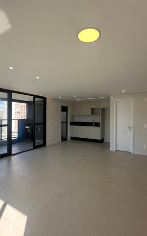 Apartamento à venda com 112m², 2 quartos e 2 vagas Apartamento à venda com 112m², 2 quartos e 2 vagasSala