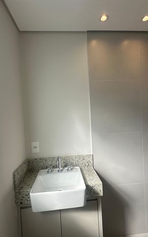 Apartamento à venda com 112m², 2 quartos e 2 vagas Apartamento à venda com 112m², 2 quartos e 2 vagasBanheiro da Suíte 1