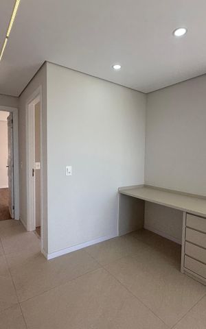 Apartamento à venda com 112m², 2 quartos e 2 vagas Apartamento à venda com 112m², 2 quartos e 2 vagasEscritório