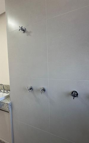 Apartamento à venda com 112m², 2 quartos e 2 vagas Apartamento à venda com 112m², 2 quartos e 2 vagasBanheiro da Suíte 2
