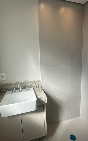 Apartamento à venda com 112m², 2 quartos e 2 vagas Apartamento à venda com 112m², 2 quartos e 2 vagasBanheiro da Suíte 1