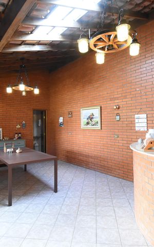Casa à venda com 397m², 4 quartos e 4 vagasÁrea gourmet