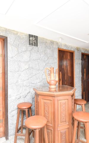 Casa à venda com 397m², 4 quartos e 4 vagasSalão de festas