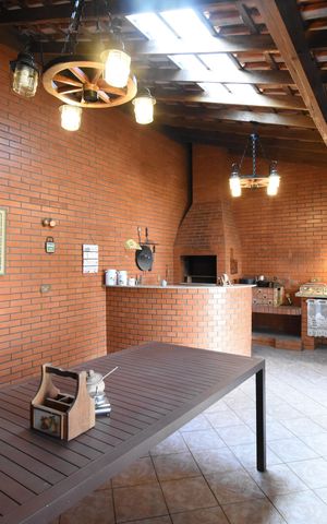 Casa à venda com 397m², 4 quartos e 4 vagasÁrea gourmet
