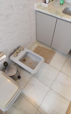Casa à venda com 397m², 4 quartos e 4 vagasBanheiro da Suíte 4