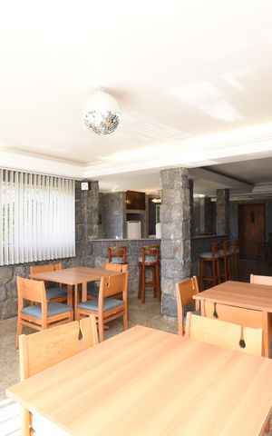 Casa à venda com 397m², 4 quartos e 4 vagasSalão de festas