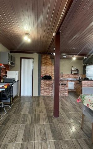 Casa à venda com 118m², 3 quartos e 1 vaga