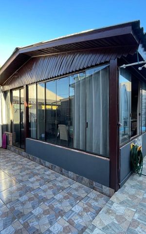 Casa à venda com 118m², 3 quartos e 1 vaga