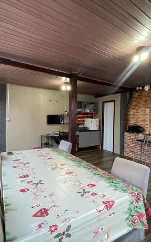 Casa à venda com 118m², 3 quartos e 1 vaga