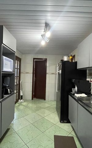 Casa à venda com 118m², 3 quartos e 1 vaga