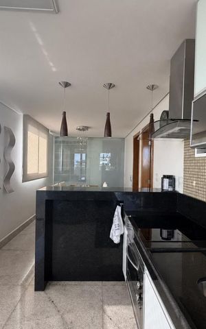 Apartamento à venda com 234m², 3 quartos e 2 vagas Apartamento à venda com 234m², 3 quartos e 2 vagasCozinha