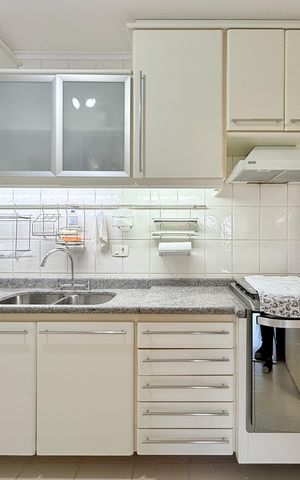 Apartamento para alugar com 120m², 4 quartos e 3 vagas Apartamento para alugar com 120m², 4 quartos e 3 vagasCozinha