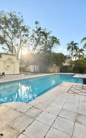 Apartamento para alugar com 120m², 4 quartos e 3 vagas Apartamento para alugar com 120m², 4 quartos e 3 vagasPiscina