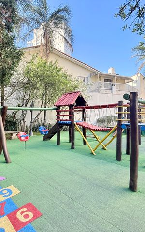 Apartamento para alugar com 120m², 4 quartos e 3 vagas Apartamento para alugar com 120m², 4 quartos e 3 vagasPlayground