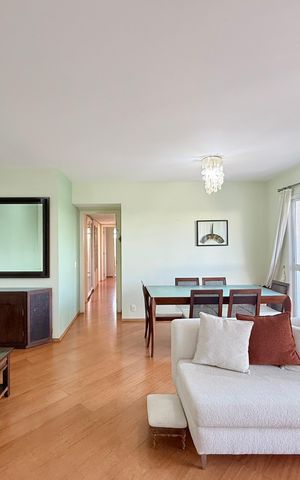 Apartamento para alugar com 120m², 4 quartos e 3 vagas Apartamento para alugar com 120m², 4 quartos e 3 vagasSala