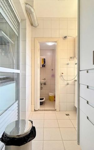 Apartamento para alugar com 120m², 4 quartos e 3 vagas Apartamento para alugar com 120m², 4 quartos e 3 vagasÁrea de Serviço