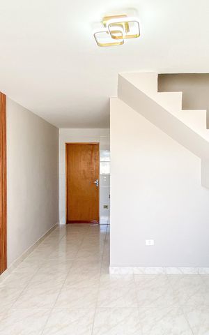 Casa de condomínio para alugar com 70m², 2 quartos e 1 vaga Casa de condomínio para alugar com 70m², 2 quartos e 1 vagaSala