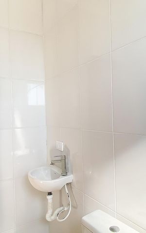 Casa de condomínio para alugar com 70m², 2 quartos e 1 vaga Casa de condomínio para alugar com 70m², 2 quartos e 1 vagaBanheiro da Suíte 1
