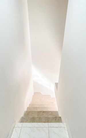 Casa de condomínio para alugar com 70m², 2 quartos e 1 vaga Casa de condomínio para alugar com 70m², 2 quartos e 1 vagaEscada