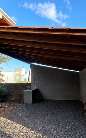 Casa para alugar com 64m², 2 quartos e 2 vagas
