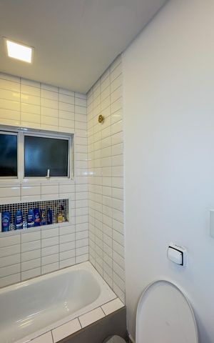 Casa para alugar com 500m², 2 quartos e 2 vagasBanheiro da Suíte 1