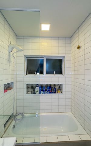 Casa para alugar com 500m², 2 quartos e 2 vagasBanheiro da Suíte 1