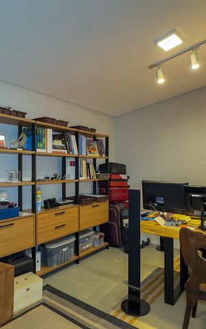Casa para alugar com 500m², 2 quartos e 2 vagasEscritório