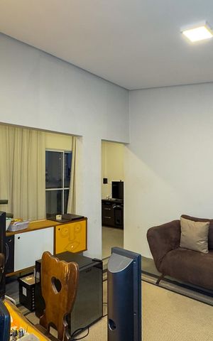 Casa para alugar com 500m², 2 quartos e 2 vagasEscritório