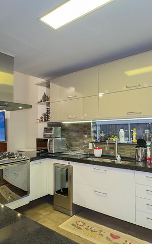 Casa para alugar com 500m², 2 quartos e 2 vagasCozinha