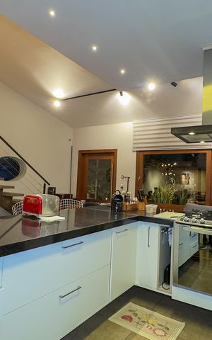 Casa para alugar com 500m², 2 quartos e 2 vagasCozinha
