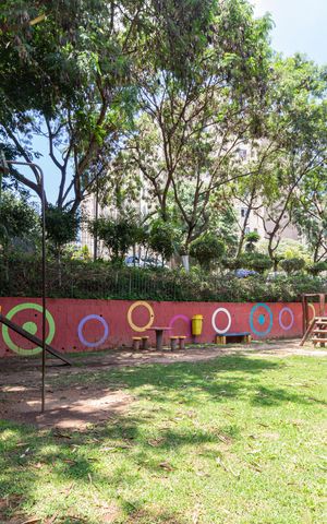 Apartamento à venda com 57m², 2 quartos e 1 vaga Apartamento à venda com 57m², 2 quartos e 1 vagaÁrea comum - Playground